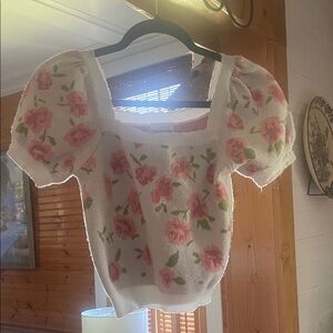 WILLOW & WIND WOMENS FLORAL TOP